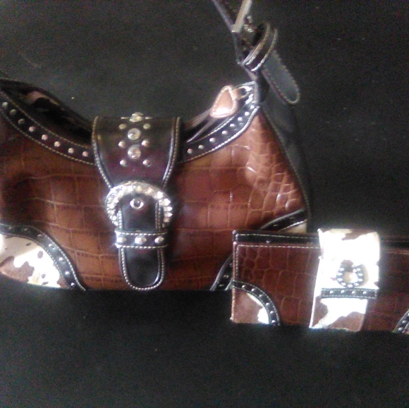 Brand NEW, never Used Bingham Real Cow Hide Purse - Picture 1 of 4
